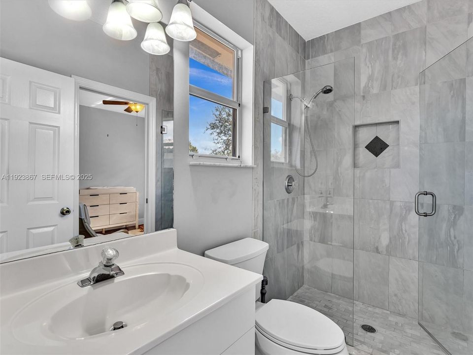 For Sale: $1,199,999 (5 beds, 4 baths, 2889 Square Feet)