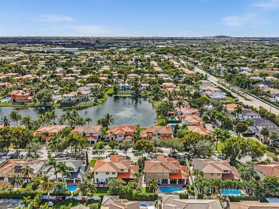 For Sale: $1,199,999 (5 beds, 4 baths, 2889 Square Feet)