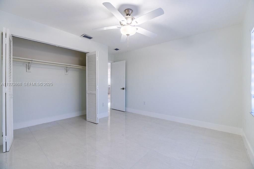 For Sale: $900,000 (4 beds, 2 baths, 1737 Square Feet)