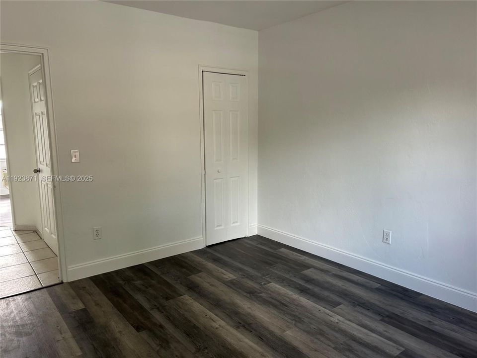 For Rent: $2,000 (2 beds, 1 baths, 725 Square Feet)