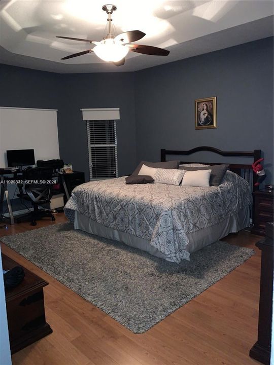 For Rent: $3,900 (4 beds, 2 baths, 2106 Square Feet)