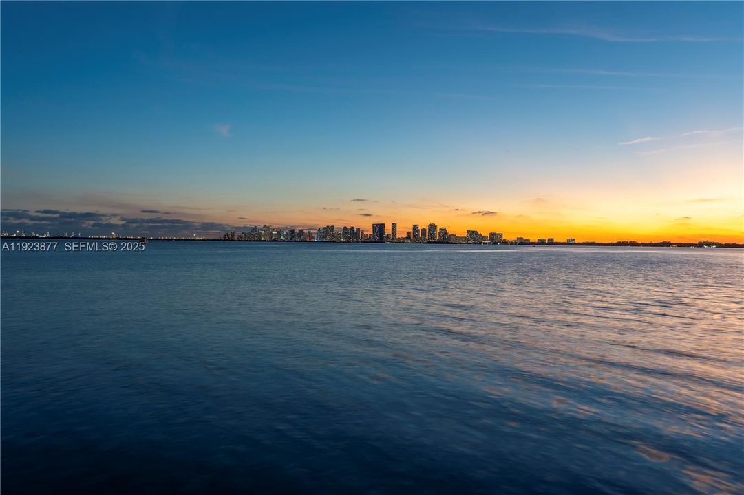 待售: $5,995,000 (0 贝兹, 0 浴室, 0 平方英尺)