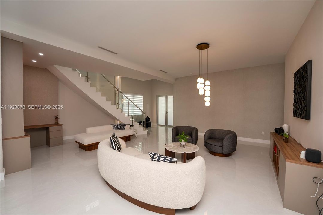 For Sale: $1,790,000 (4 beds, 5 baths, 3947 Square Feet)