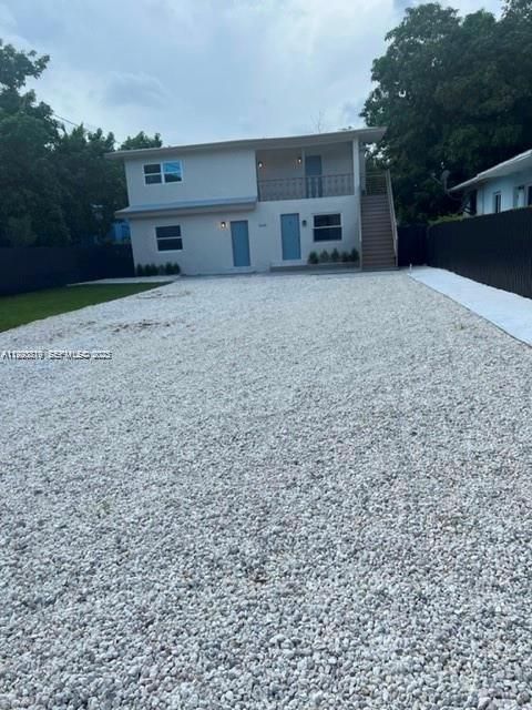 For Rent: $1,600 (1 beds, 1 baths, 500 Square Feet)