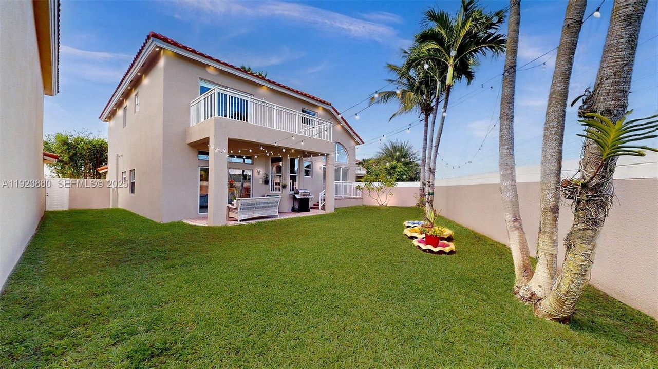 For Sale: $840,000 (4 beds, 3 baths, 2399 Square Feet)