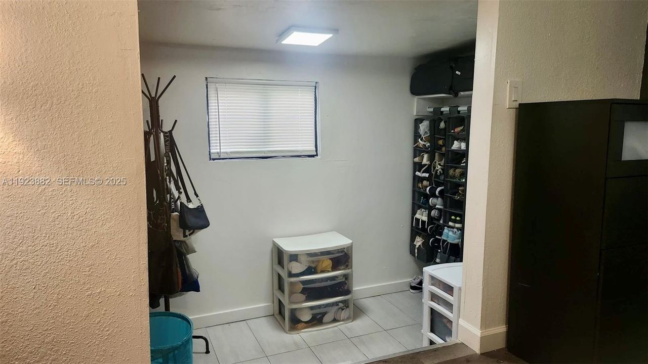 В аренду: $1,800 (2 спален, 1 ванн, 0 Квадратных фут)