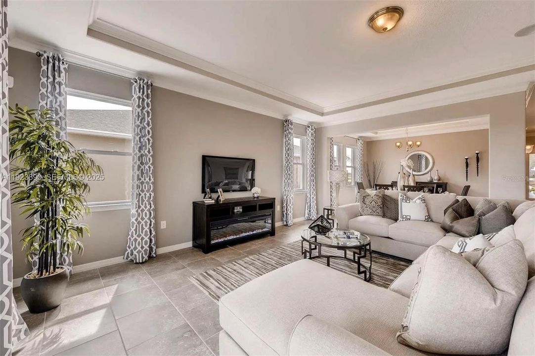 For Sale: $582,000 (4 beds, 3 baths, 2852 Square Feet)