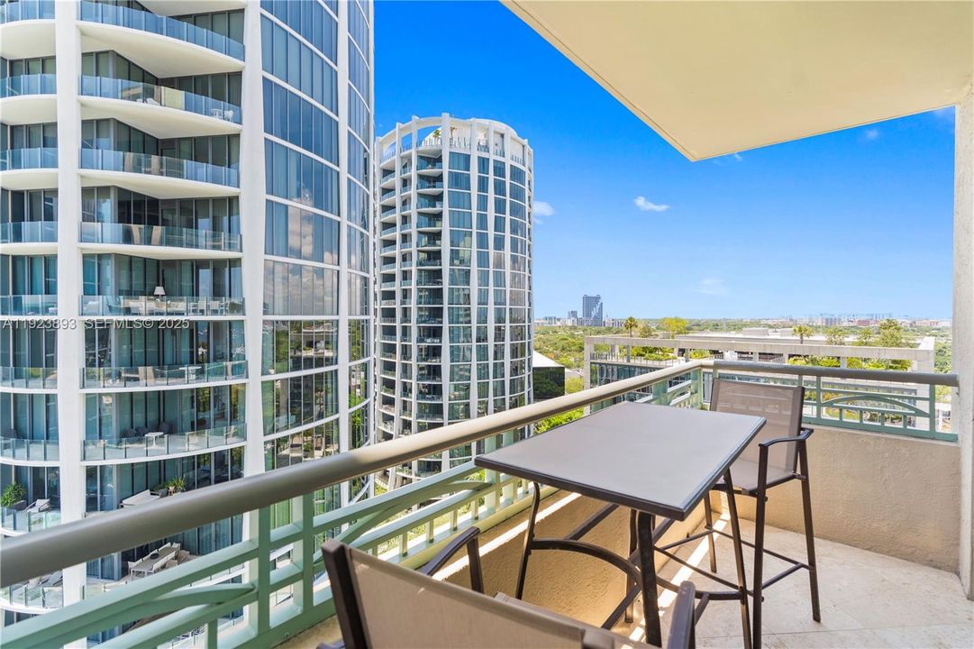 出租: $10,000 (2 贝兹, 2 浴室, 1540 平方英尺)