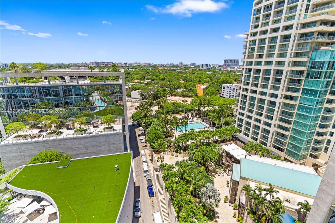 出租: $10,000 (2 贝兹, 2 浴室, 1540 平方英尺)