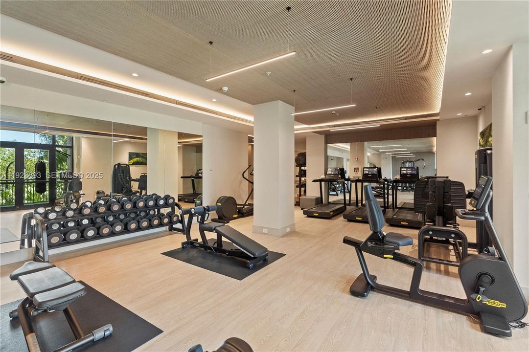 出租: $10,000 (2 贝兹, 2 浴室, 1540 平方英尺)