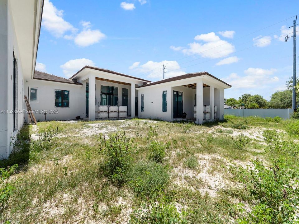 For Sale: $3,450,000 (6 beds, 7 baths, 4143 Square Feet)