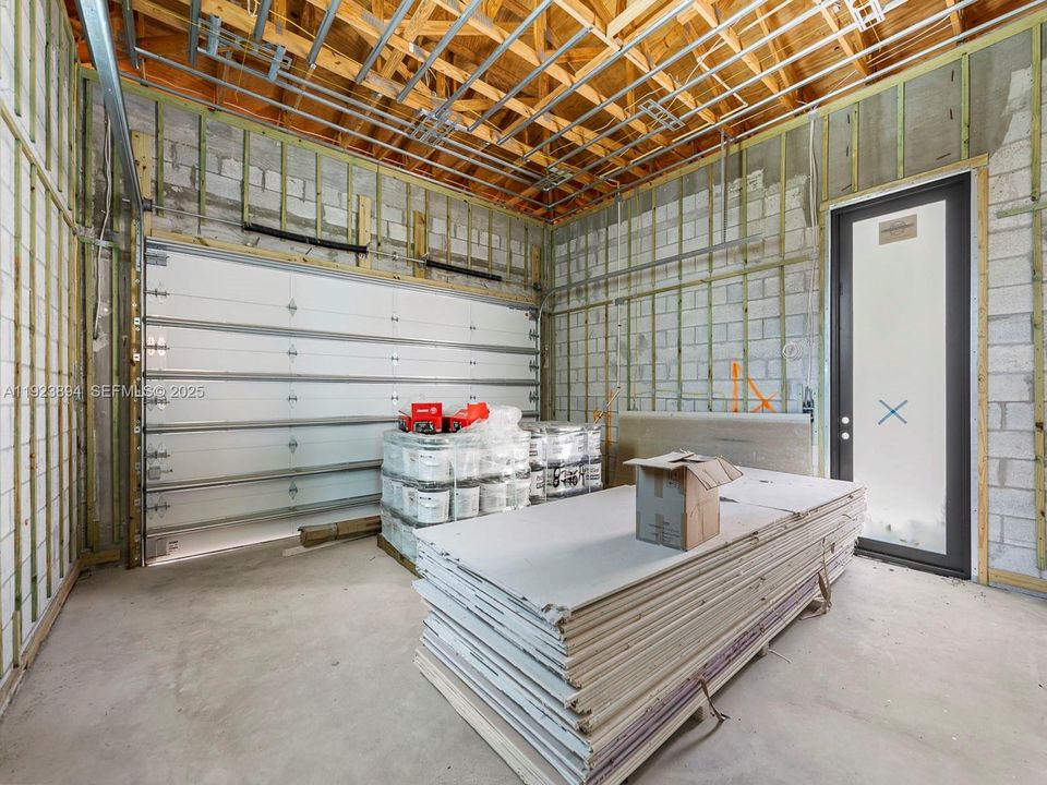 For Sale: $3,450,000 (6 beds, 7 baths, 4143 Square Feet)