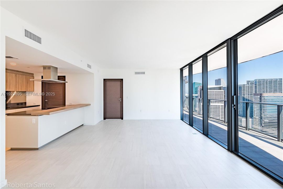 For Sale: $1,500,000 (2 beds, 2 baths, 1236 Square Feet)