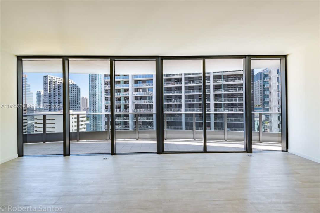 For Sale: $1,500,000 (2 beds, 2 baths, 1236 Square Feet)