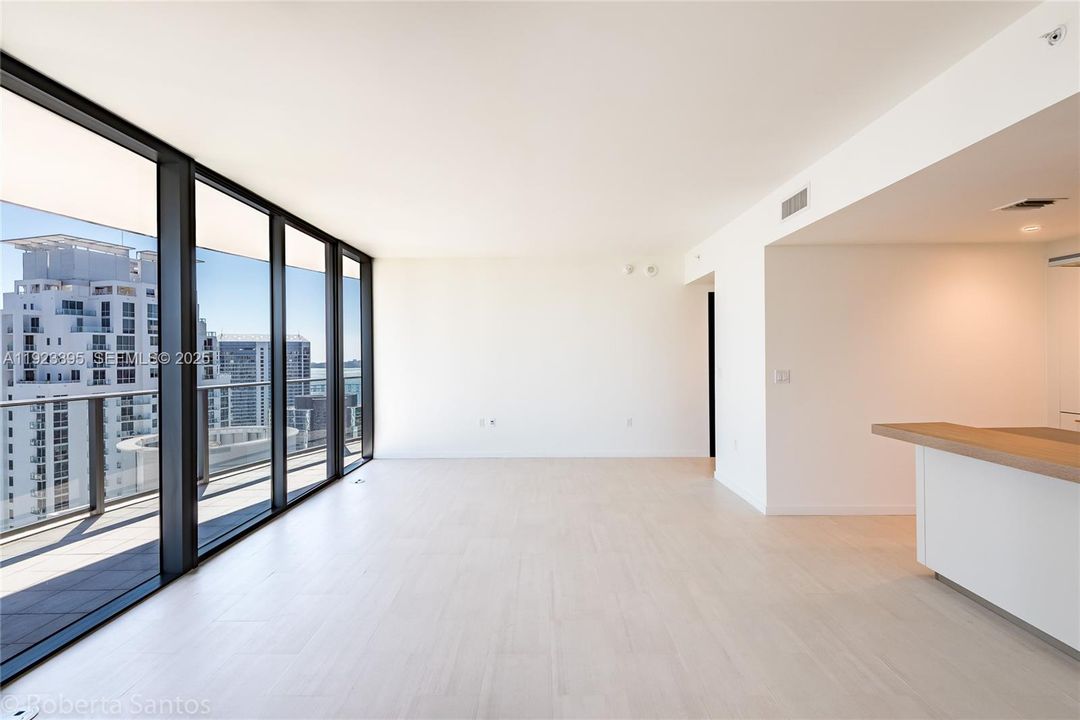 For Sale: $1,500,000 (2 beds, 2 baths, 1236 Square Feet)