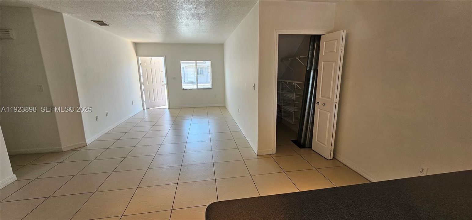 For Rent: $2,850 (3 beds, 2 baths, 1330 Square Feet)