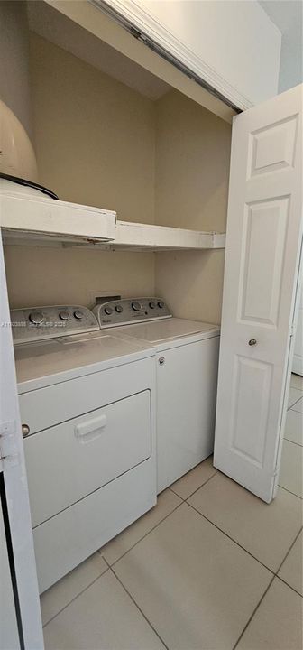 For Rent: $2,850 (3 beds, 2 baths, 1330 Square Feet)