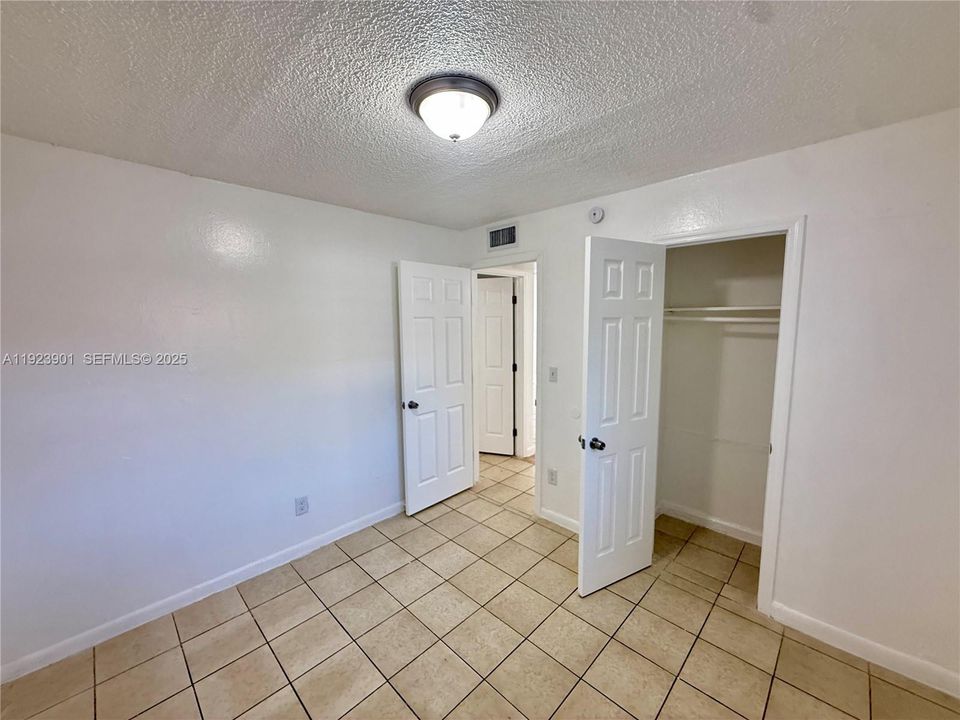 For Rent: $1,795 (2 beds, 1 baths, 700 Square Feet)