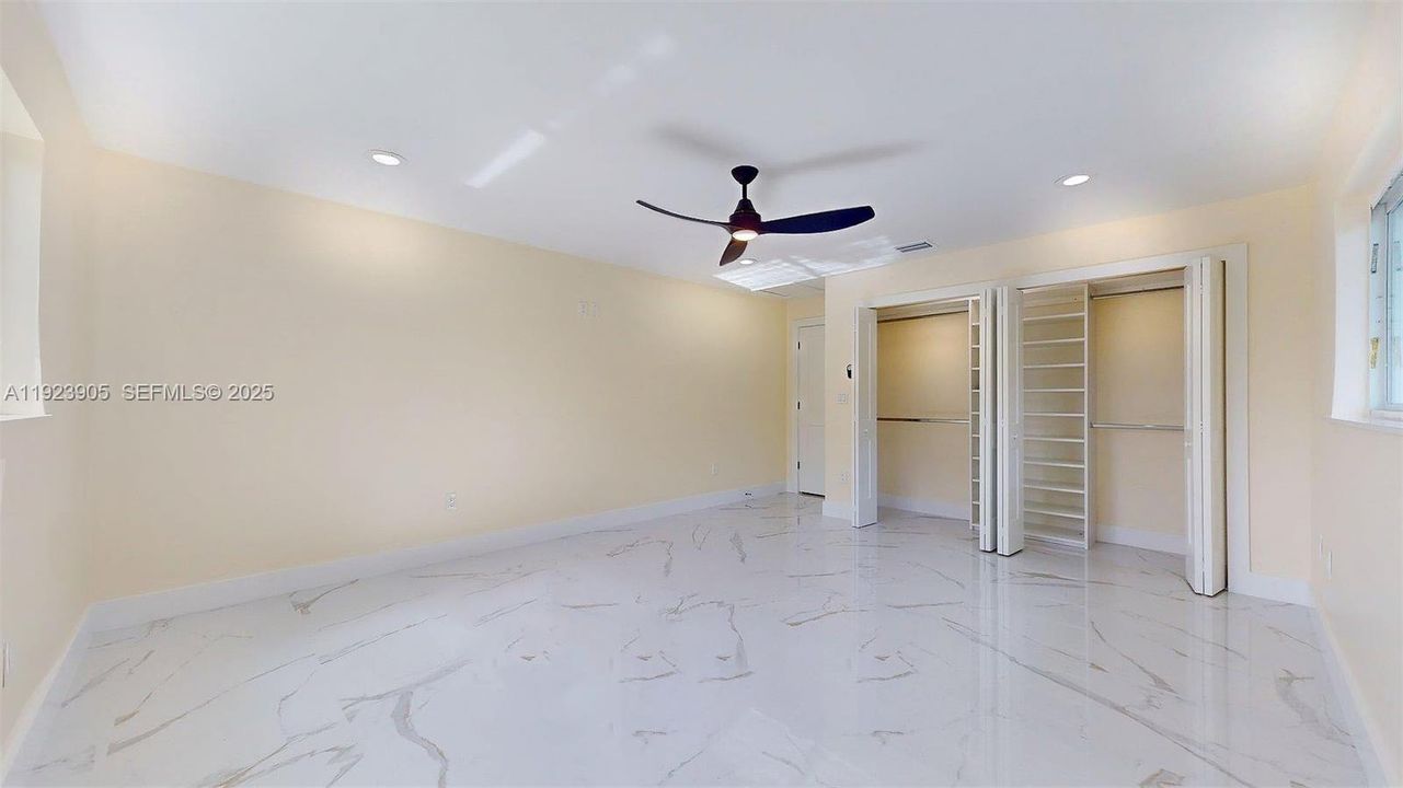 En Renta: $14,000 (4 camas, 3 baños, 3443 Pies cuadrados)