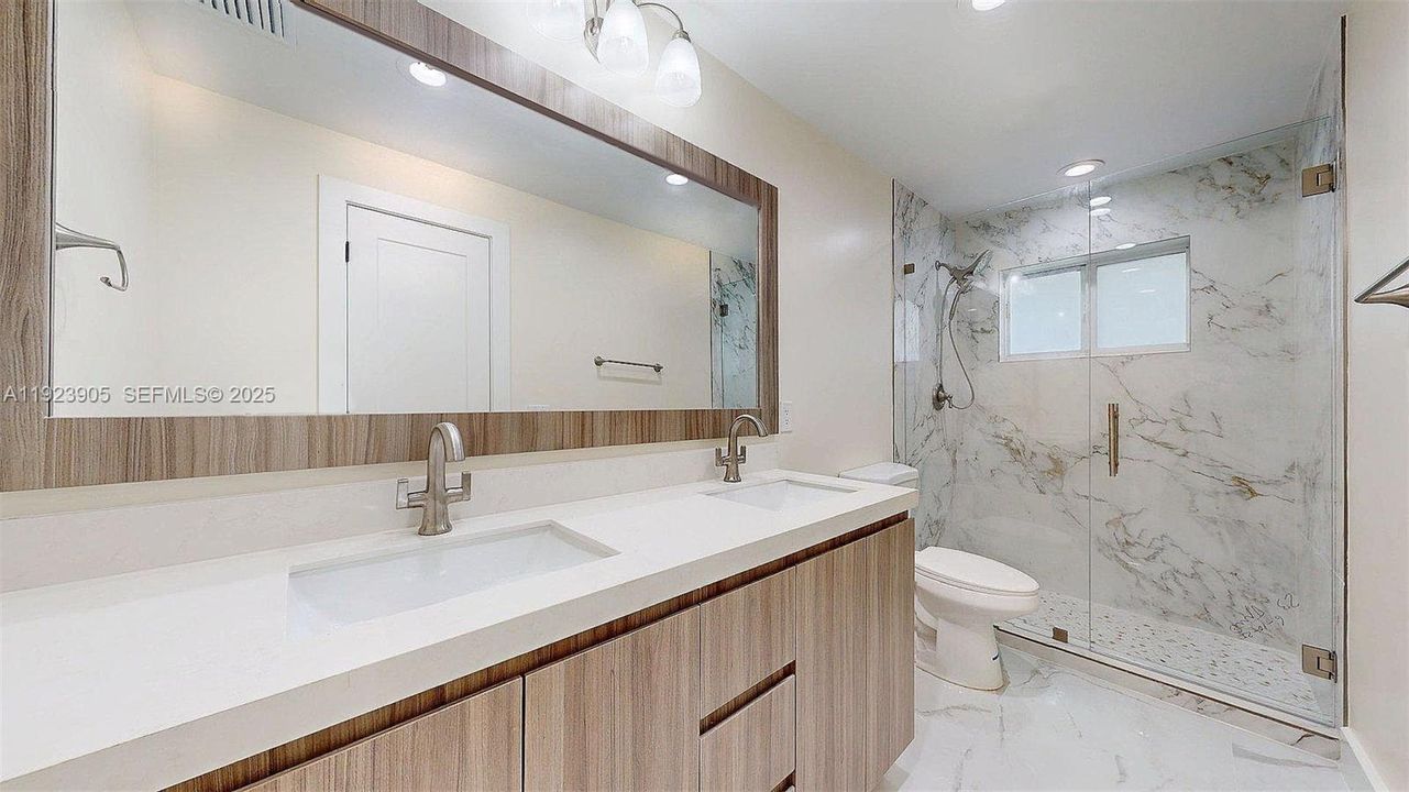 En Renta: $14,000 (4 camas, 3 baños, 3443 Pies cuadrados)