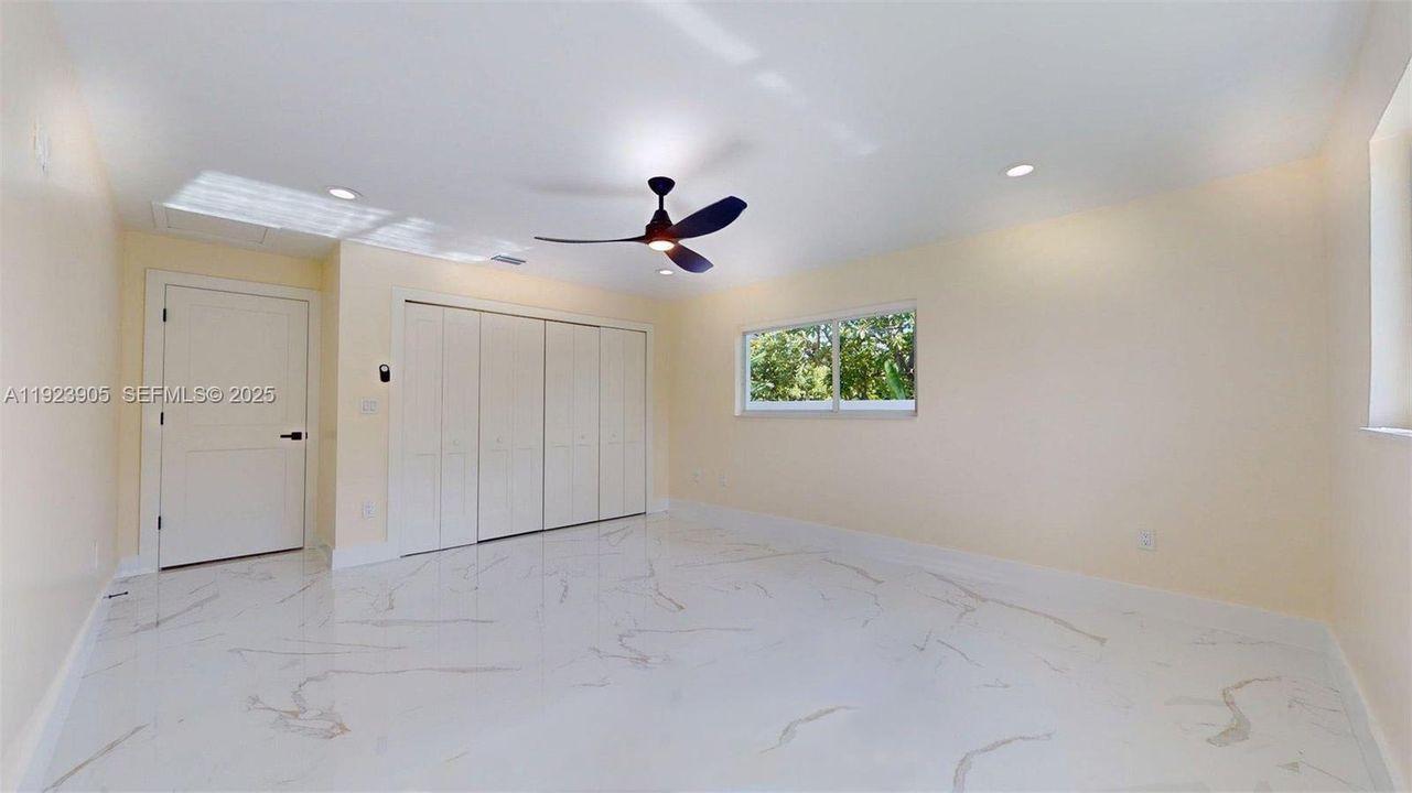 En Renta: $14,000 (4 camas, 3 baños, 3443 Pies cuadrados)