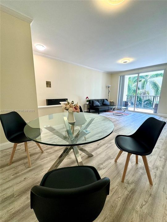 待售: $375,000 (1 贝兹, 1 浴室, 673 平方英尺)