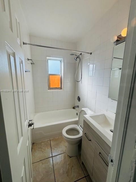 For Rent: $1,300 (1 beds, 1 baths, 450 Square Feet)