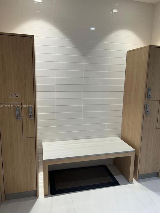 待售: $1,390,000 (2 贝兹, 2 浴室, 1382 平方英尺)