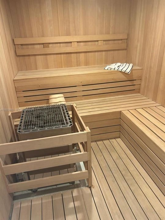 待售: $1,390,000 (2 贝兹, 2 浴室, 1382 平方英尺)