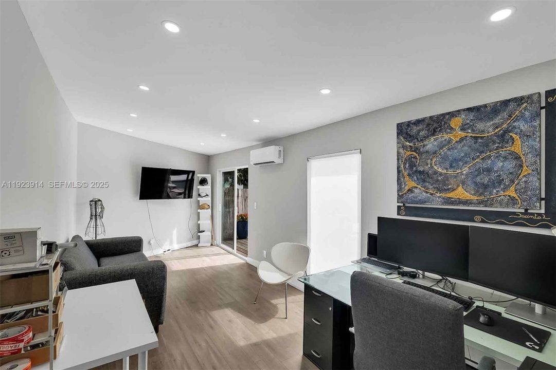 En Venta: $1,380,000 (3 camas, 2 baños, 2196 Pies cuadrados)