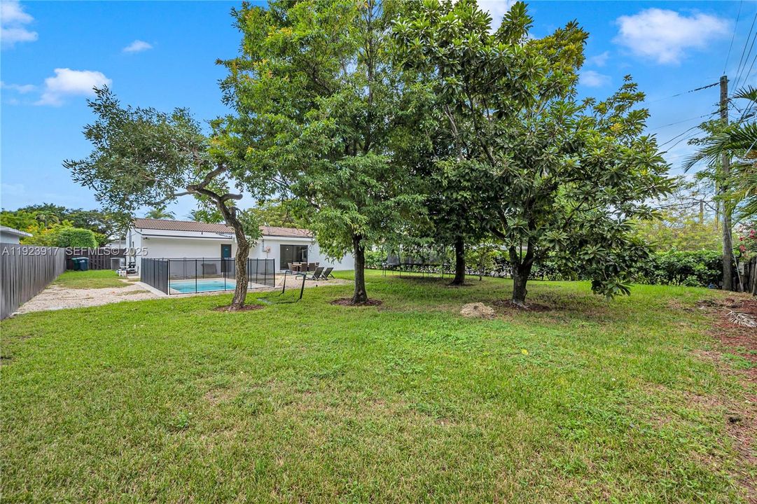 For Sale: $1,250,000 (4 beds, 4 baths, 1922 Square Feet)