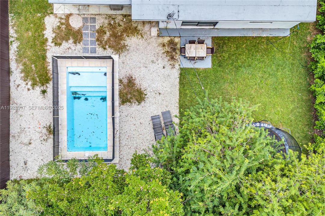 For Sale: $1,250,000 (4 beds, 4 baths, 1922 Square Feet)