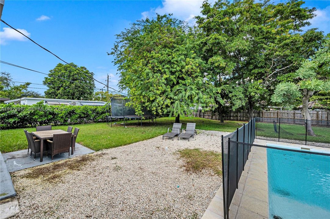 For Sale: $1,250,000 (4 beds, 4 baths, 1922 Square Feet)