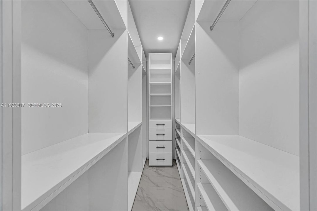 For Sale: $1,250,000 (4 beds, 4 baths, 1922 Square Feet)