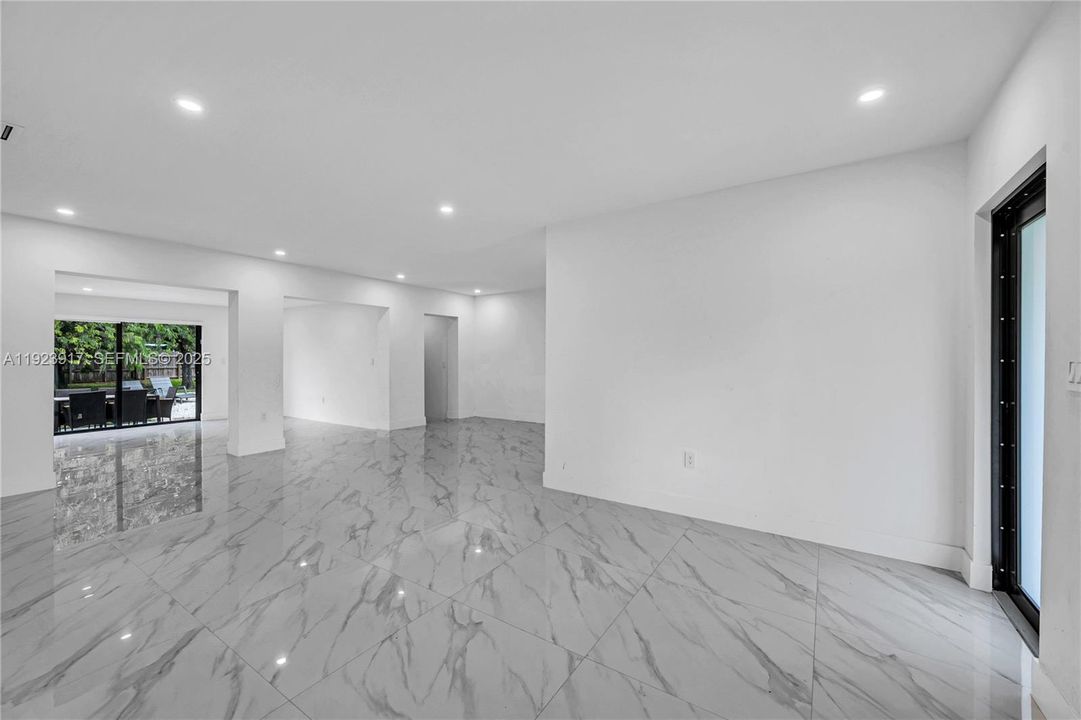 For Sale: $1,250,000 (4 beds, 4 baths, 1922 Square Feet)