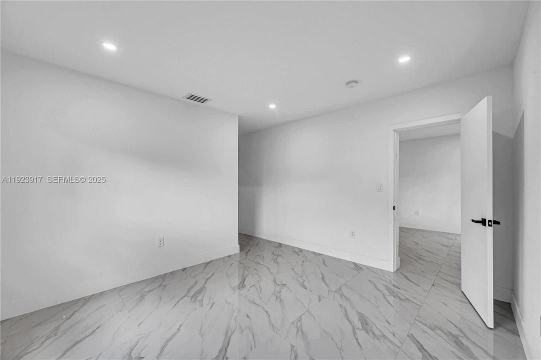 For Sale: $1,250,000 (4 beds, 4 baths, 1922 Square Feet)