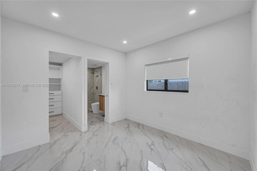 For Sale: $1,250,000 (4 beds, 4 baths, 1922 Square Feet)