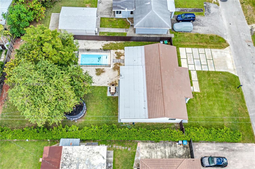 For Sale: $1,250,000 (4 beds, 4 baths, 1922 Square Feet)