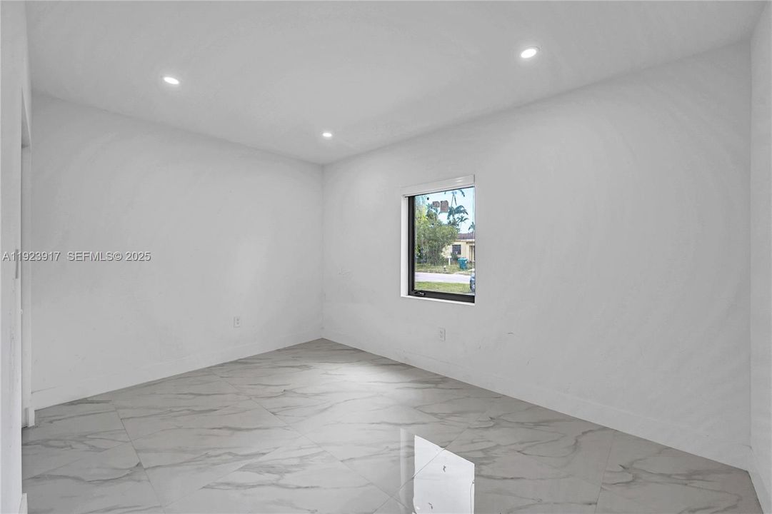 For Sale: $1,250,000 (4 beds, 4 baths, 1922 Square Feet)