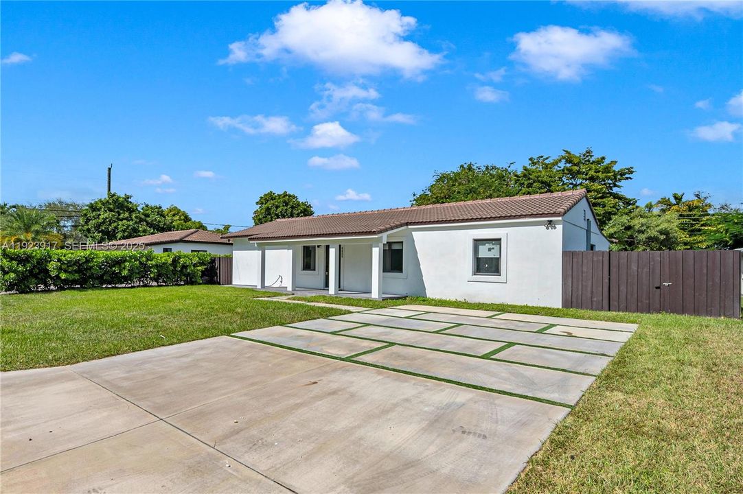 For Sale: $1,250,000 (4 beds, 4 baths, 1922 Square Feet)