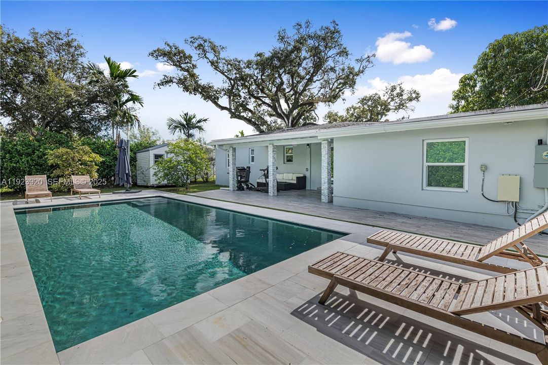 For Sale: $1,180,000 (3 beds, 2 baths, 1470 Square Feet)