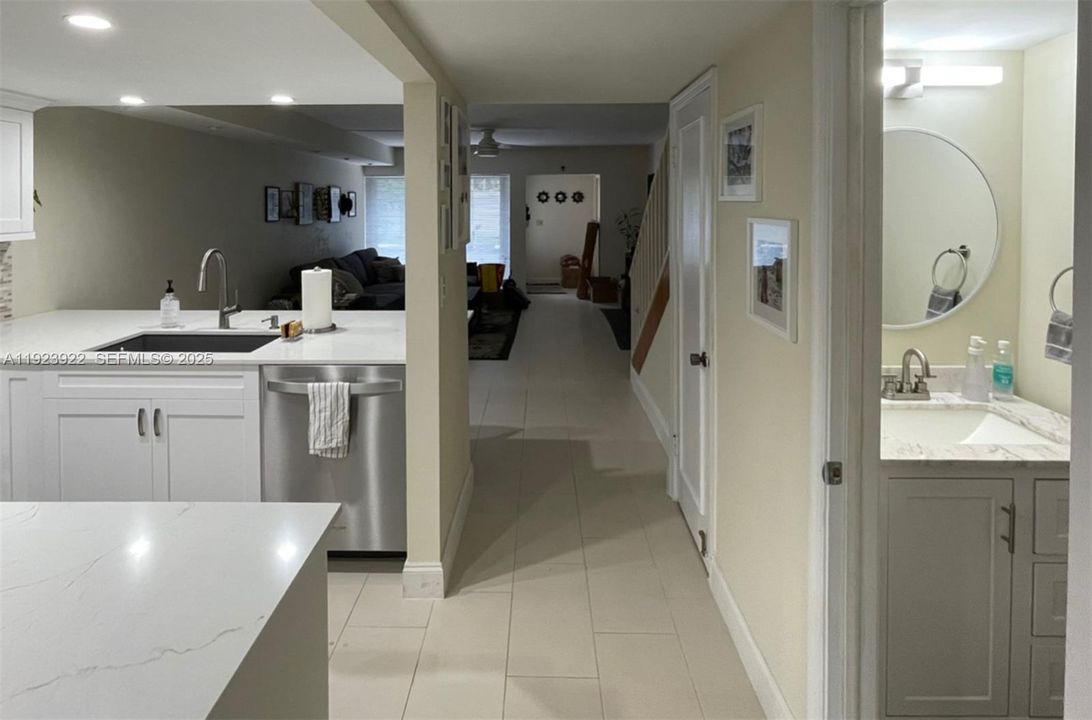 出租: $3,800 (2 贝兹, 2 浴室, 1500 平方英尺)