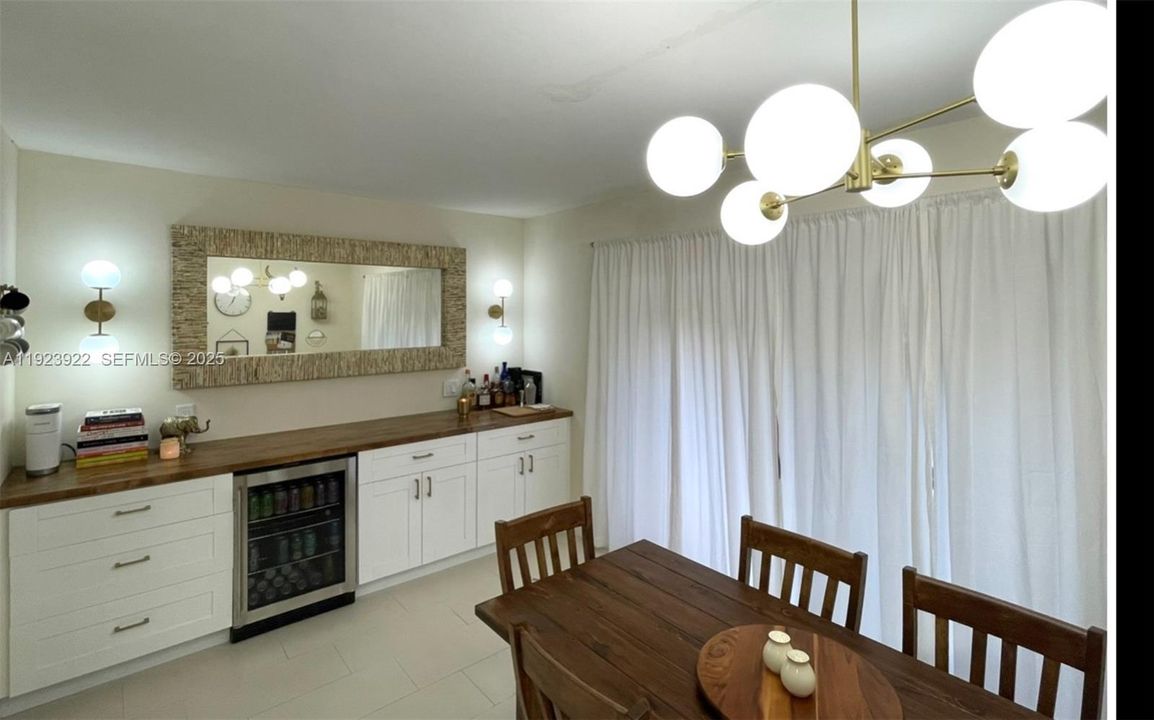 出租: $3,800 (2 贝兹, 2 浴室, 1500 平方英尺)