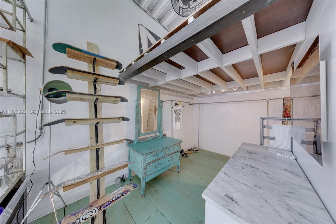 En Venta: $1,550,000 (3 camas, 2 baños, 1680 Pies cuadrados)