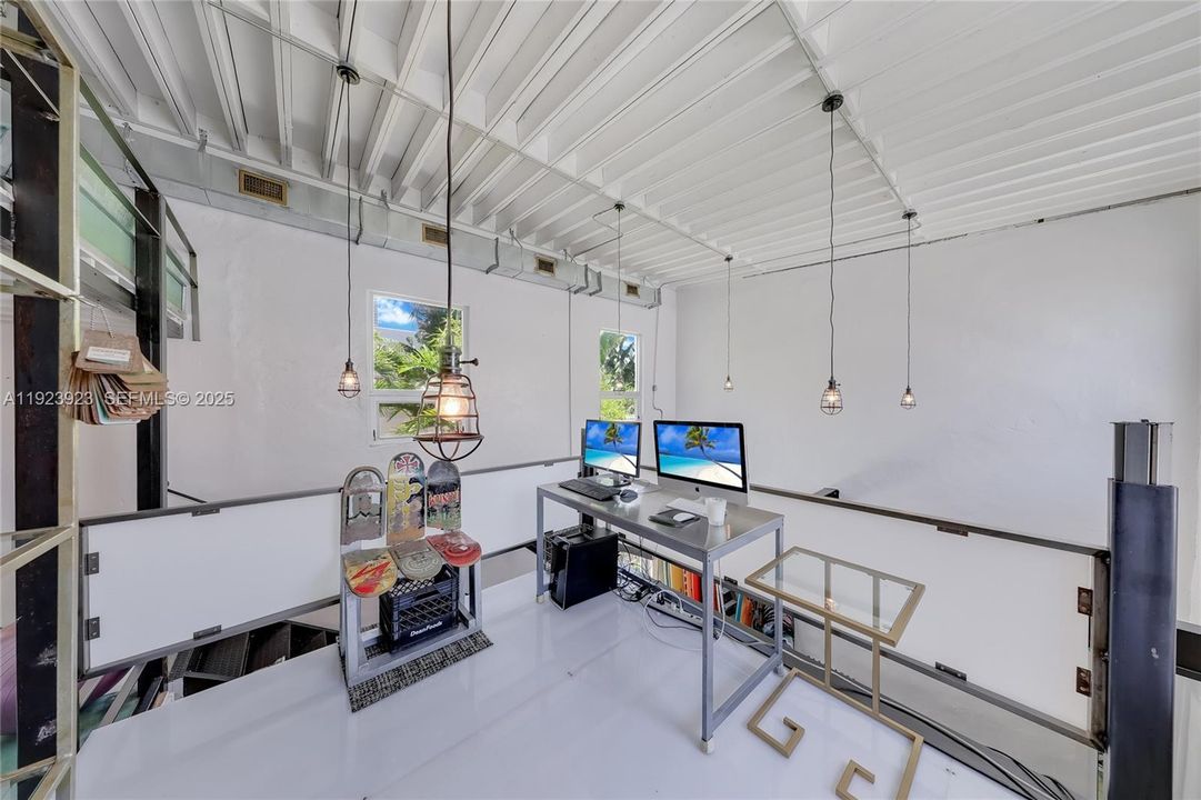 En Venta: $1,550,000 (3 camas, 2 baños, 1680 Pies cuadrados)