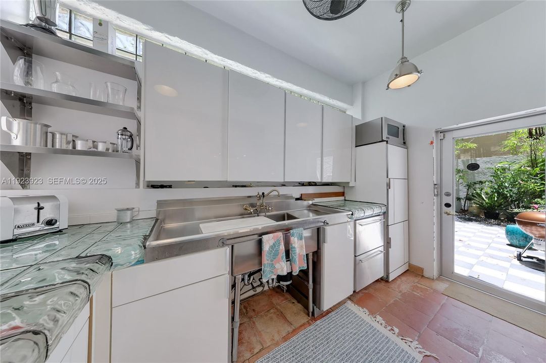 En Venta: $1,550,000 (3 camas, 2 baños, 1680 Pies cuadrados)