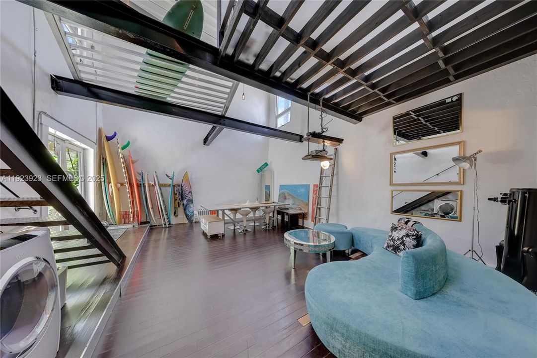 En Venta: $1,550,000 (3 camas, 2 baños, 1680 Pies cuadrados)