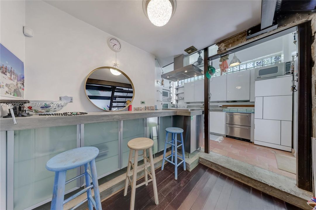 En Venta: $1,550,000 (3 camas, 2 baños, 1680 Pies cuadrados)