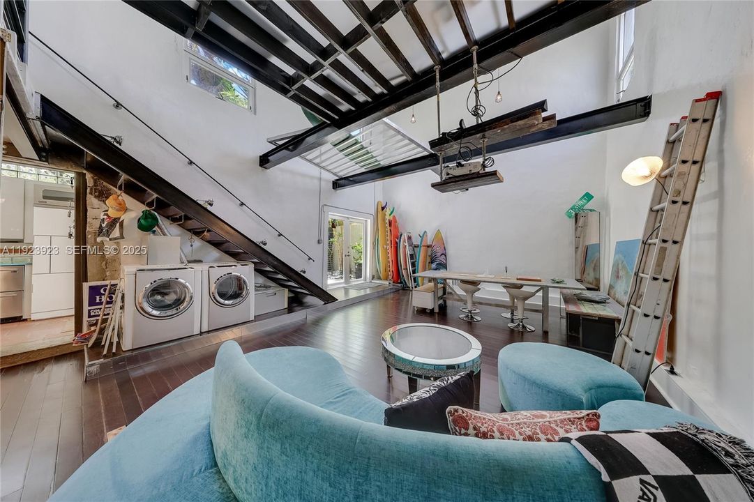 En Venta: $1,550,000 (3 camas, 2 baños, 1680 Pies cuadrados)