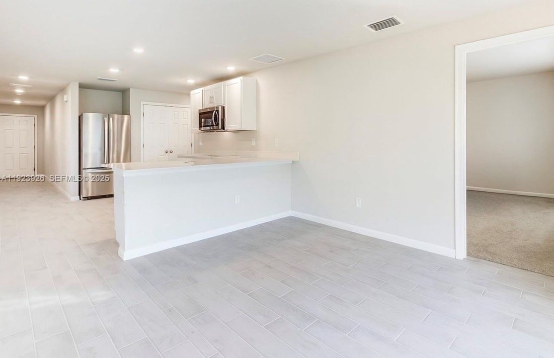 For Rent: $2,000 (3 beds, 2 baths, 0 Square Feet)